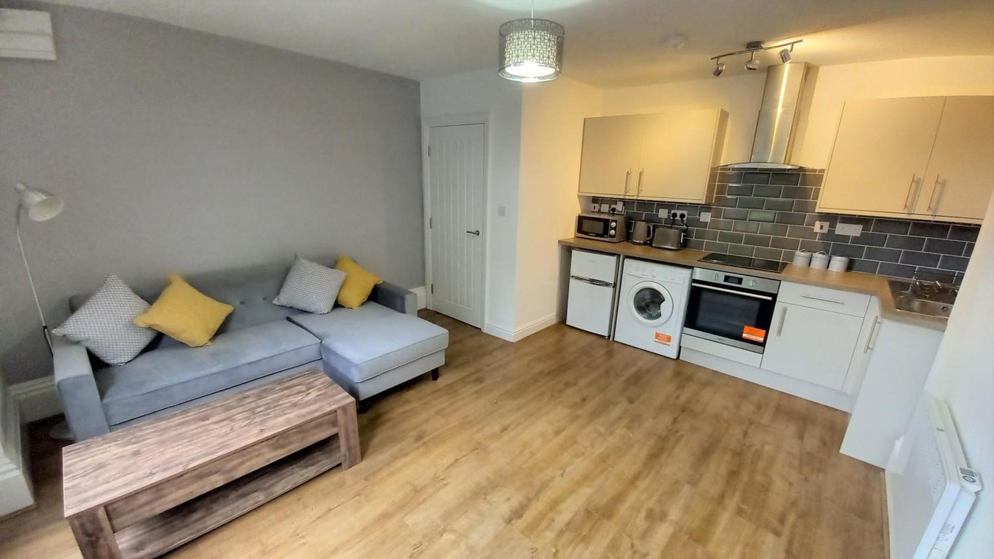 Apartment Modern 1 Bed Flat Near Lgi Hospital And *