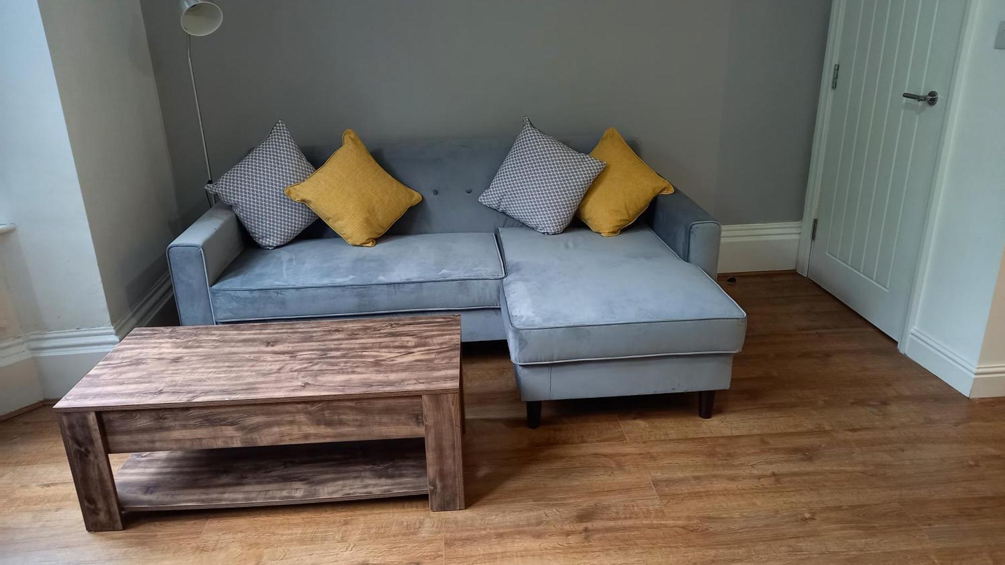 Apartment Modern 1 Bed Flat Near Lgi Hospital And